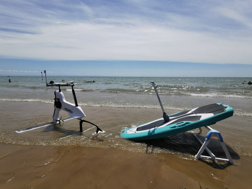 Hydrofoil bike, try this new experience in Lignano!
