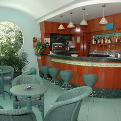 Die Bar des Hotels Alisei