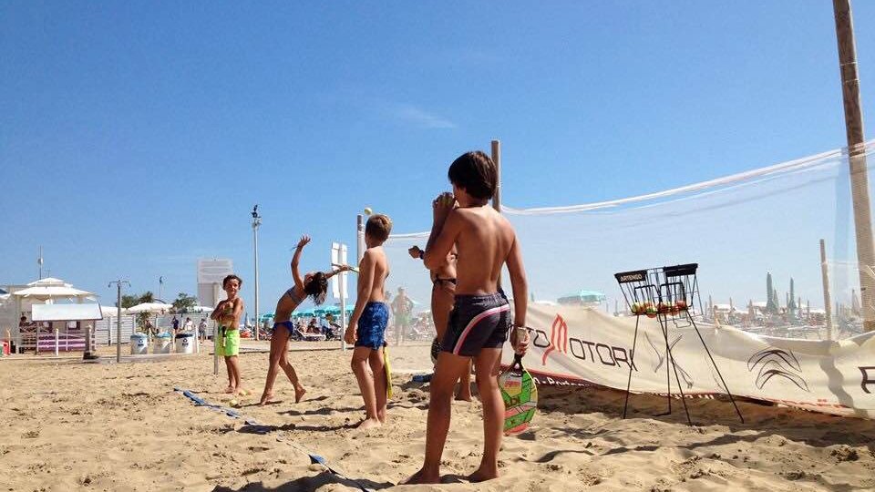 Beach_Tennis_spiaggia_Lignano.JPG