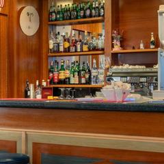Flora_Reception_-064-cut-home-qdnarocgqcfcbnwmyukcb6xm91w241msvvowfpeb0g
