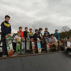 Skateboard lessons at L.Hub Park