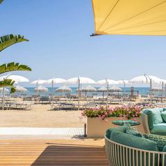 Riviera Resort