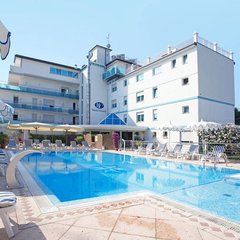 The pool at hotel Vittoria in Lignano
