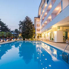La piscina dell'hotel Olympia