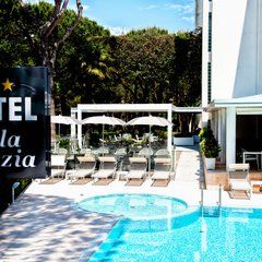 Terrazza Lounge e piscina