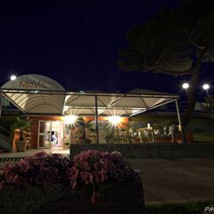 Evening event at Movil Wine Bar in Lignano 