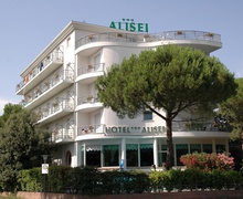 Exterior of hotel Alisei