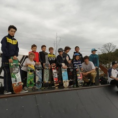 Lezioni di skateboard presso la mini rampa dell'Hub Park!