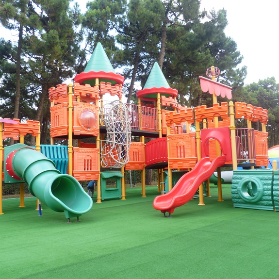 The play castle at the I Gommosi park